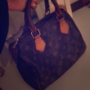 Louis Vuitton speedy